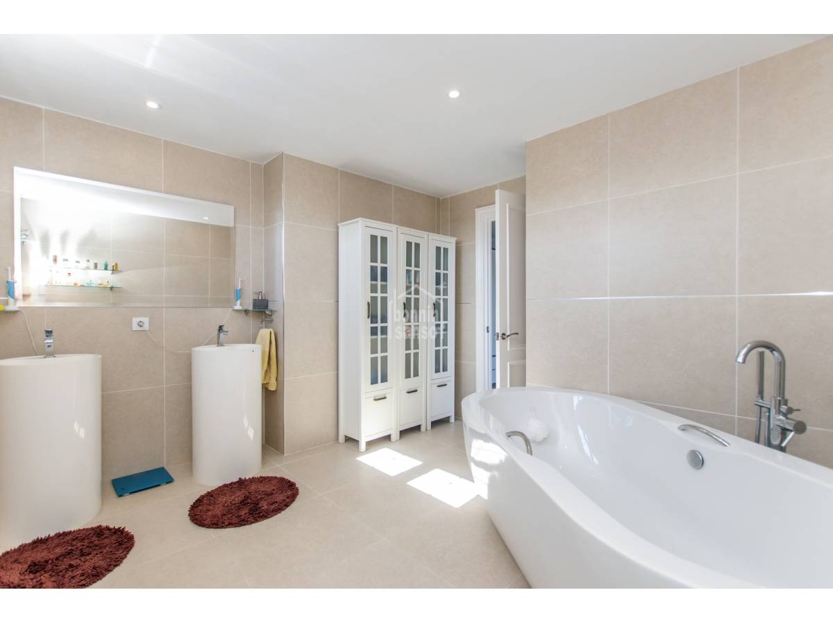 Casa a Mahon, Menorca, Spagna 4 camere da letto, 290 mq. N° 76433