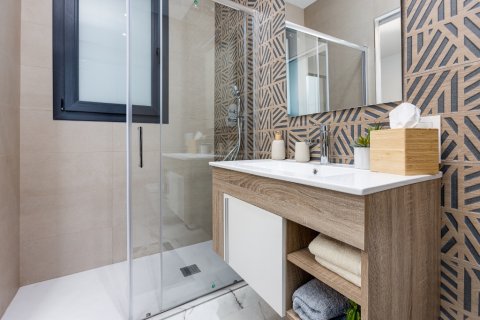 Huoneisto myytävänä Los Altos, Alicante, Espanja, 2 makuuhuonetta, 75 m2 No. 144704 - kuva 23