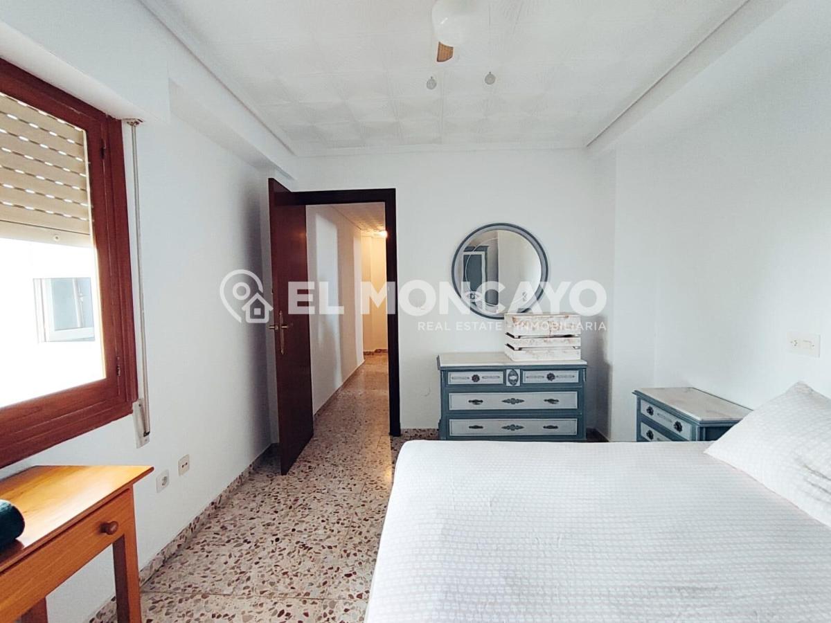Apartment in Guardamar del Segura, Alicante, Spain 4 bedrooms, 148 sq.m. No. 183768