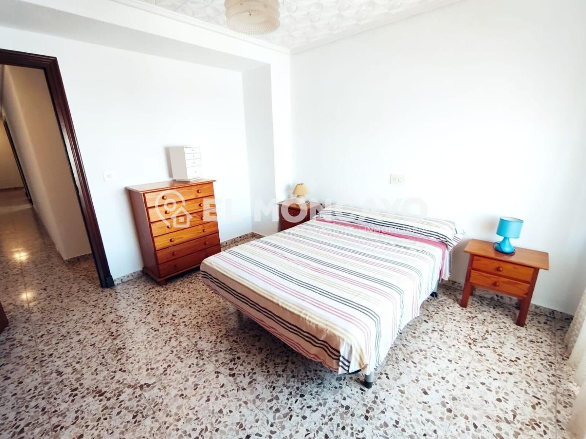 Apartment in Guardamar del Segura, Alicante, Spain 4 bedrooms, 148 sq.m. No. 183768