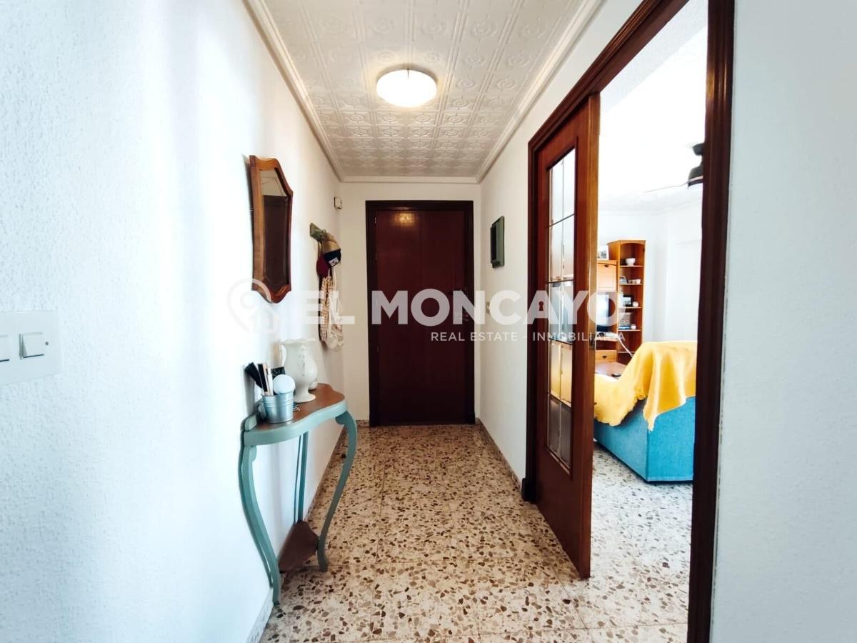 Apartment in Guardamar del Segura, Alicante, Spain 4 bedrooms, 148 sq.m. No. 183768