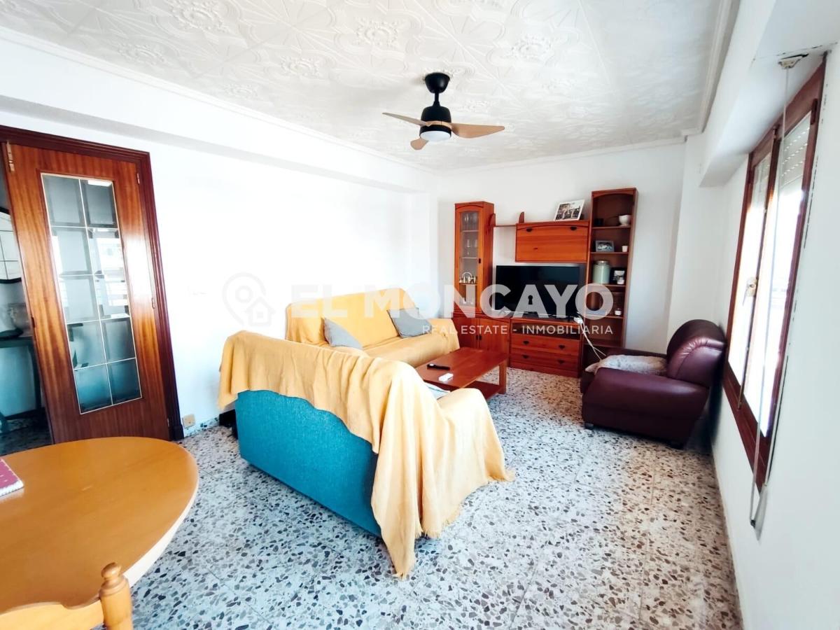 Apartment in Guardamar del Segura, Alicante, Spain 4 bedrooms, 148 sq.m. No. 183768