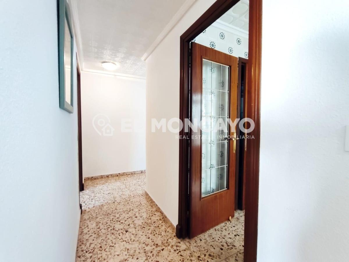 Apartment in Guardamar del Segura, Alicante, Spain 4 bedrooms, 148 sq.m. No. 183768