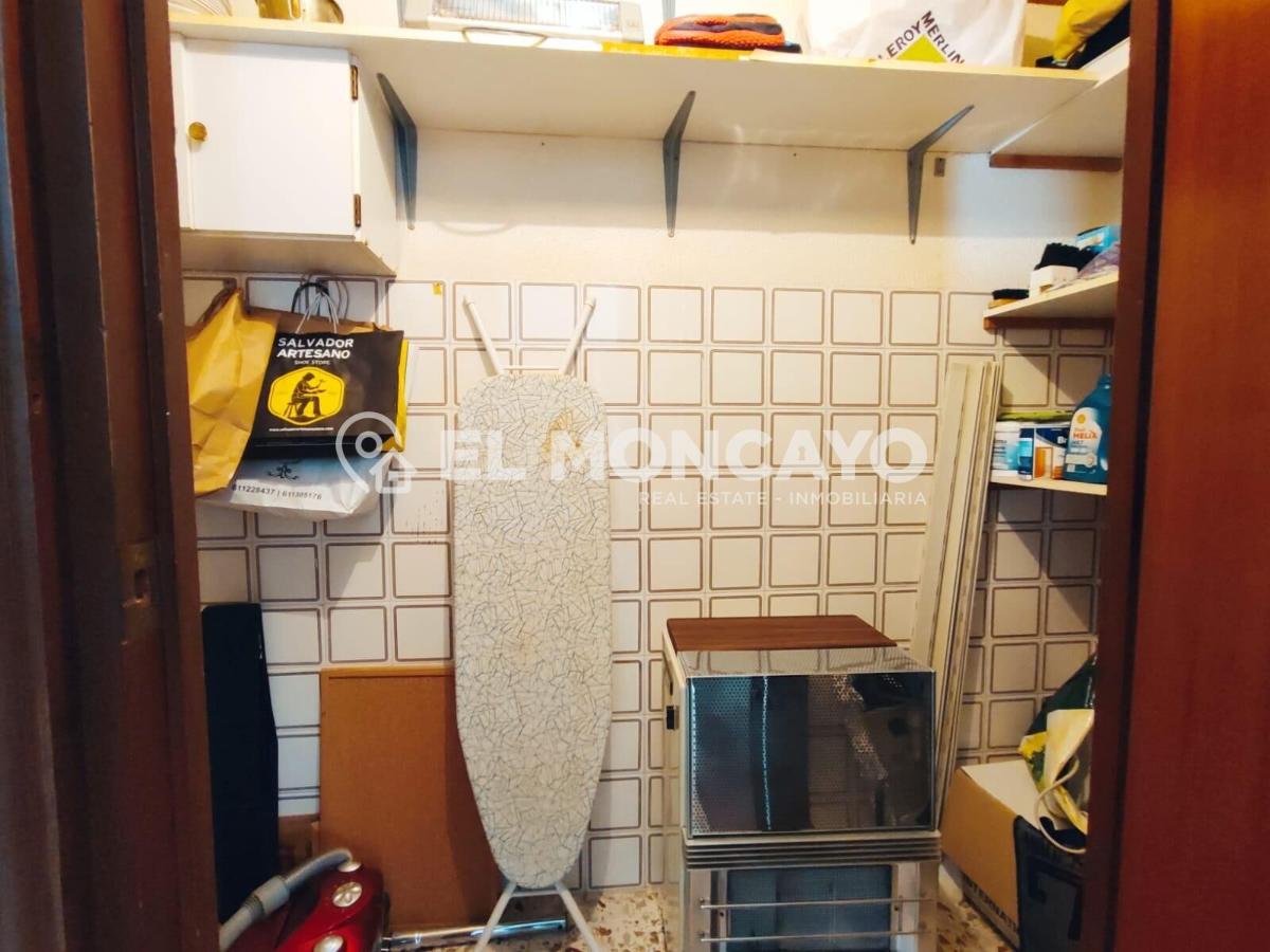 Apartment in Guardamar del Segura, Alicante, Spain 4 bedrooms, 148 sq.m. No. 183768