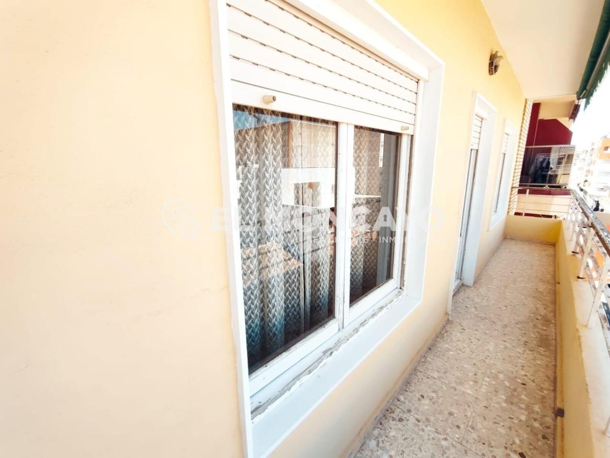 Apartment in Guardamar del Segura, Alicante, Spain 4 bedrooms, 148 sq.m. No. 183768
