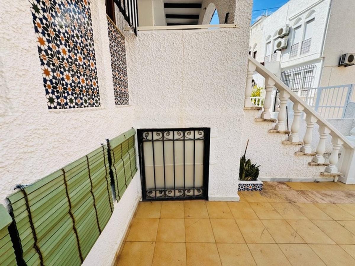 Villetta a schiera a La Mata, Alicante, Spagna 3 camere da letto, 100 mq. N° 183767