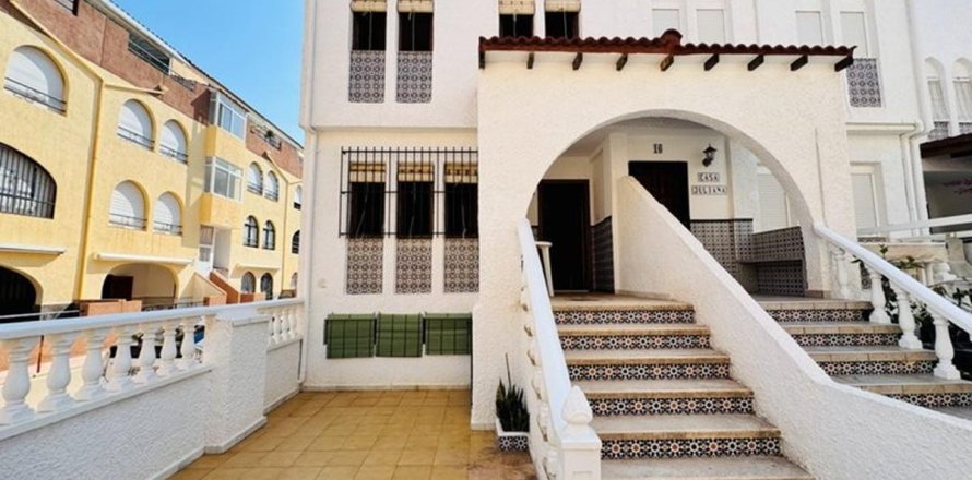 Townhouse in La Mata, Alicante, Spain 3 bedrooms, 100 sq.m. No. 183767