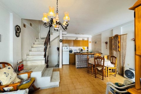 Townhouse for sale in La Mata, Alicante, Spain 3 bedrooms, 100 sq.m. No. 183767 - photo 16