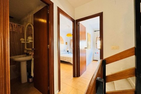 Townhouse for sale in La Mata, Alicante, Spain 3 bedrooms, 100 sq.m. No. 183767 - photo 13