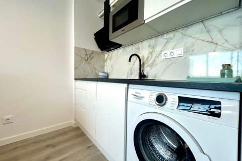 Apartment for sale in Torrevieja, Alicante, Spain 1 bedroom, 34 sq.m. No. 183764 - photo 9