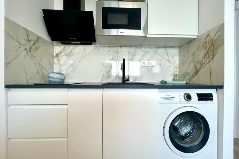 Apartment for sale in Torrevieja, Alicante, Spain 1 bedroom, 34 sq.m. No. 183764 - photo 10