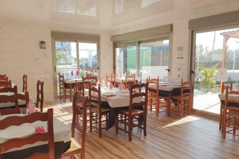 Kommersiell fastighet till salu i Almoradi, Alicante, Spanien 2 sovrum, 905 kvm. Nr. 140377 - foto 4