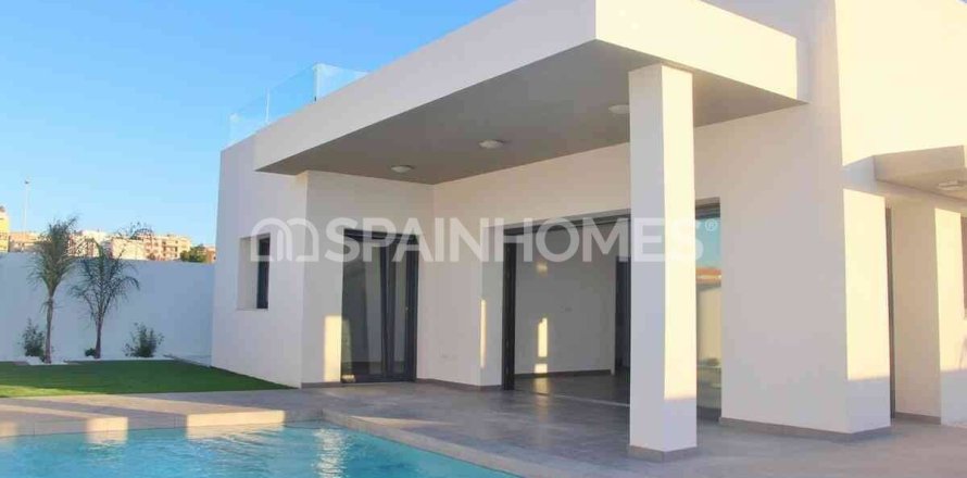 Villa in Rojales, Alicante, Spain 3 bedrooms, 120 sq.m. No. 144610