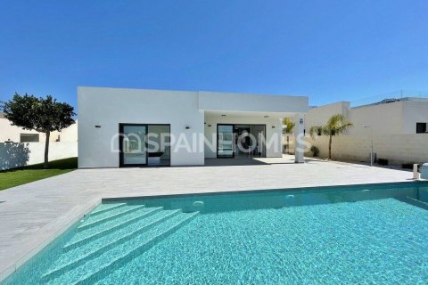 Villa for sale in Rojales, Alicante, Spain 3 bedrooms, 120 sq.m. No. 144610 - photo 3