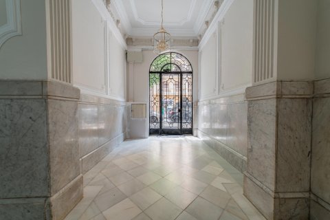 Huoneisto myytävänä Barcelona, Espanja, 6 makuuhuonetta, 179 m2 No. 141058 - kuva 23