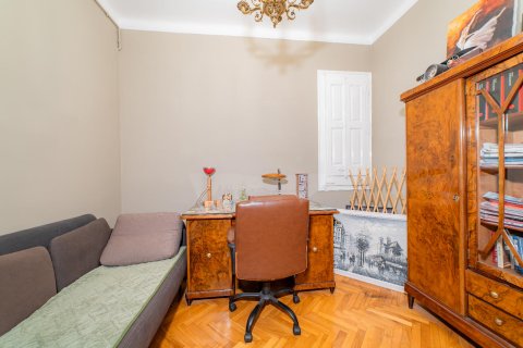 Huoneisto myytävänä Barcelona, Espanja, 6 makuuhuonetta, 179 m2 No. 141058 - kuva 11