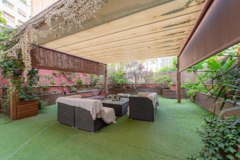 Huoneisto myytävänä Barcelona, Espanja, 6 makuuhuonetta, 179 m2 No. 141058 - kuva 20