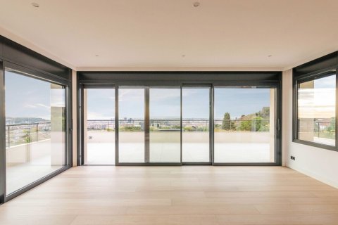 House for rent in Barcelona, Spain 5 bedrooms, No. 141056 - photo 13