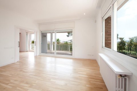 House for rent in Barcelona, Spain 7 bedrooms,  No. 141055 - photo 13