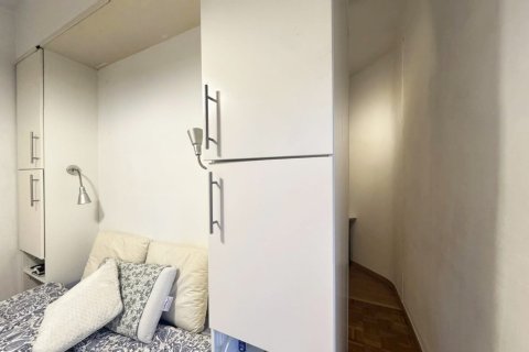 Huoneisto myytävänä Barcelona, Espanja, 3 makuuhuonetta, 82 m2 No. 141059 - kuva 9