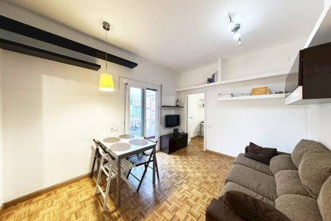 Huoneisto myytävänä Barcelona, Espanja, 3 makuuhuonetta, 82 m2 No. 141059 - kuva 2