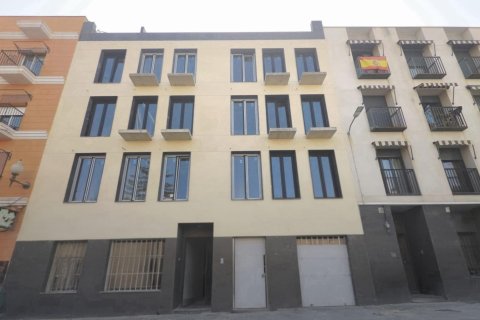 Apartamento en venta en Alicante, España 2 dormitorios, 64 m2 No. 179290 - foto 1