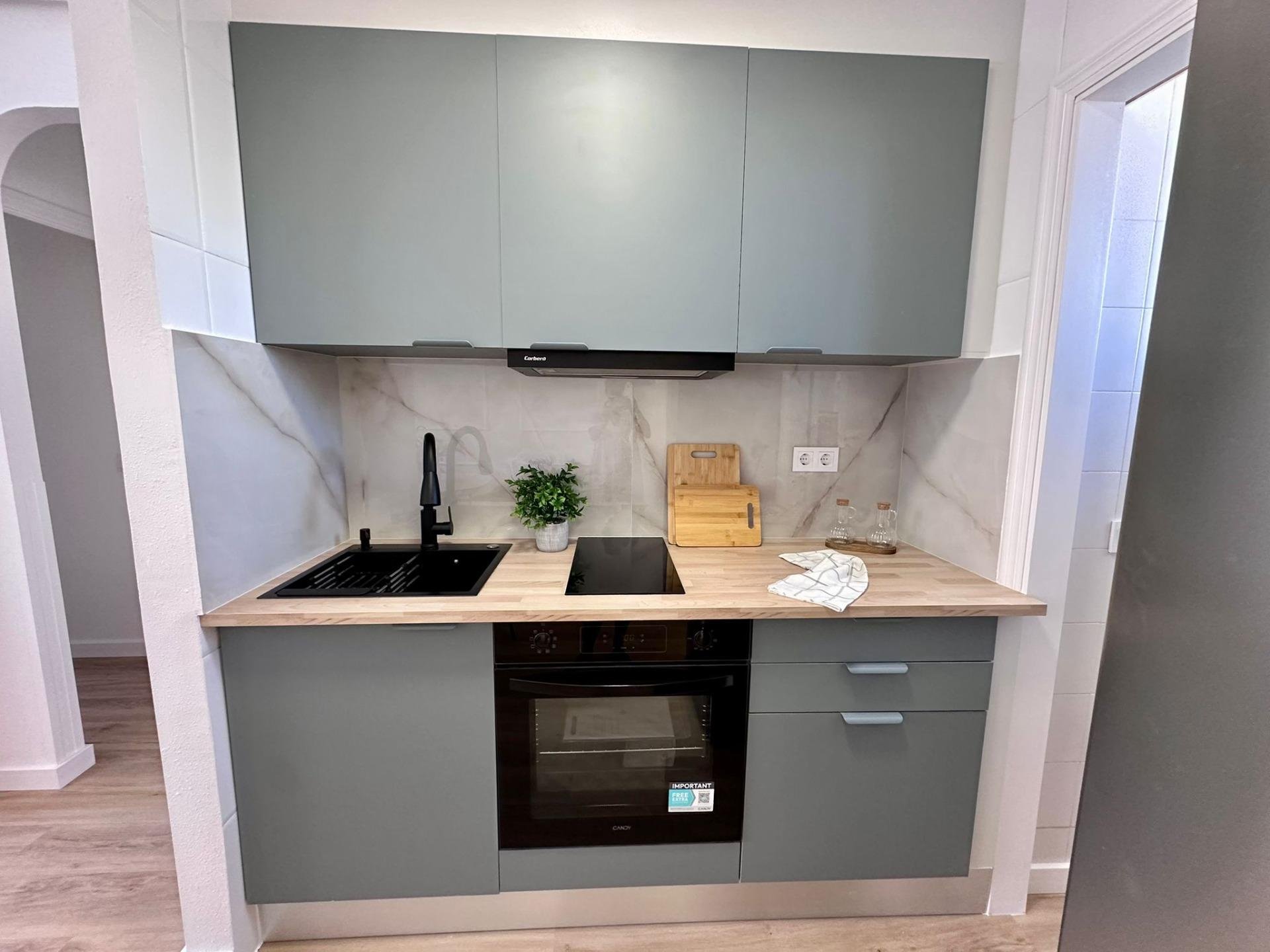 Apartment in Torrevieja, Alicante, Spain 2 bedrooms, 55 sq.m. No. 179291