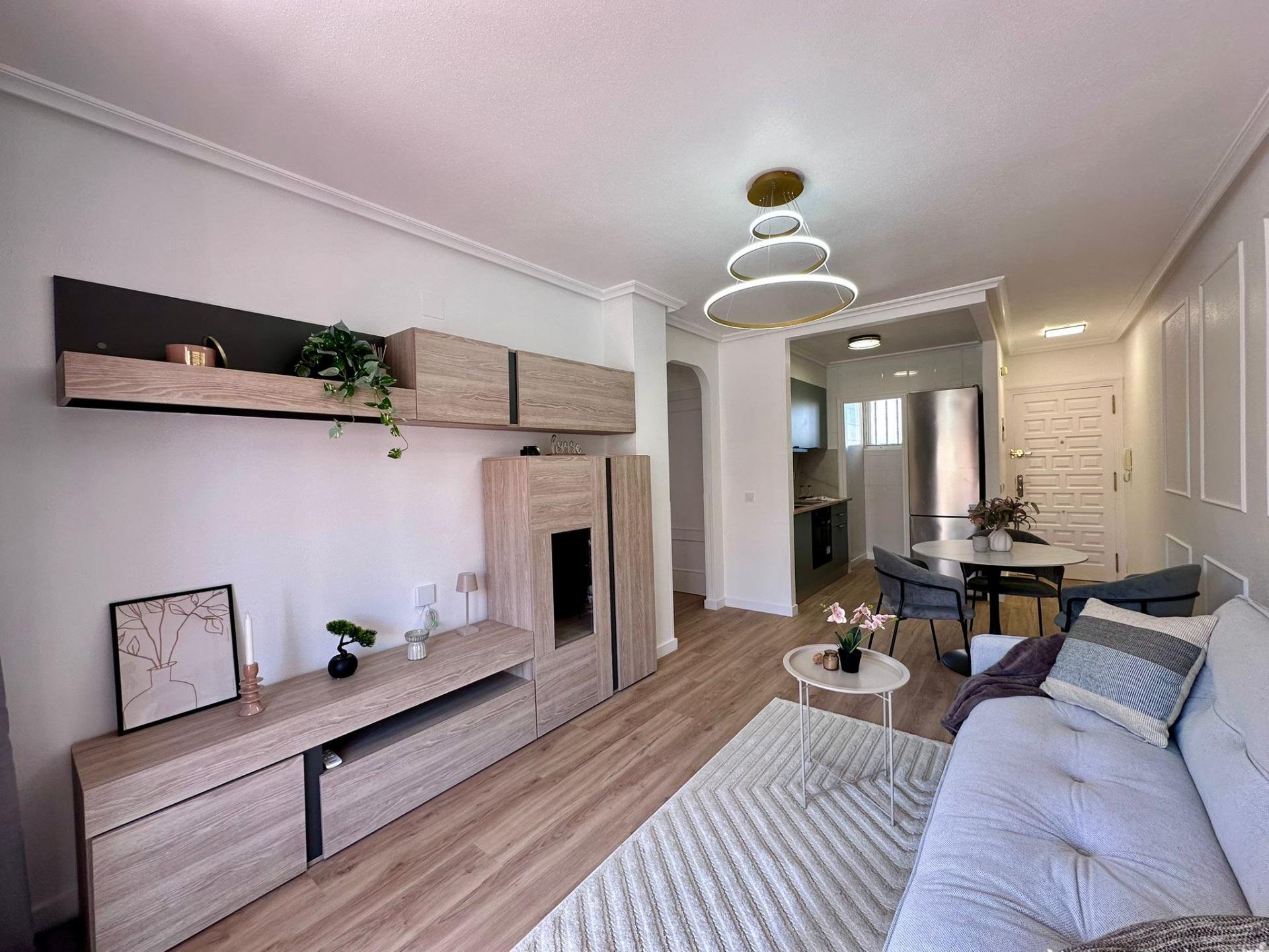Apartment in Torrevieja, Alicante, Spain 2 bedrooms, 55 sq.m. No. 179291