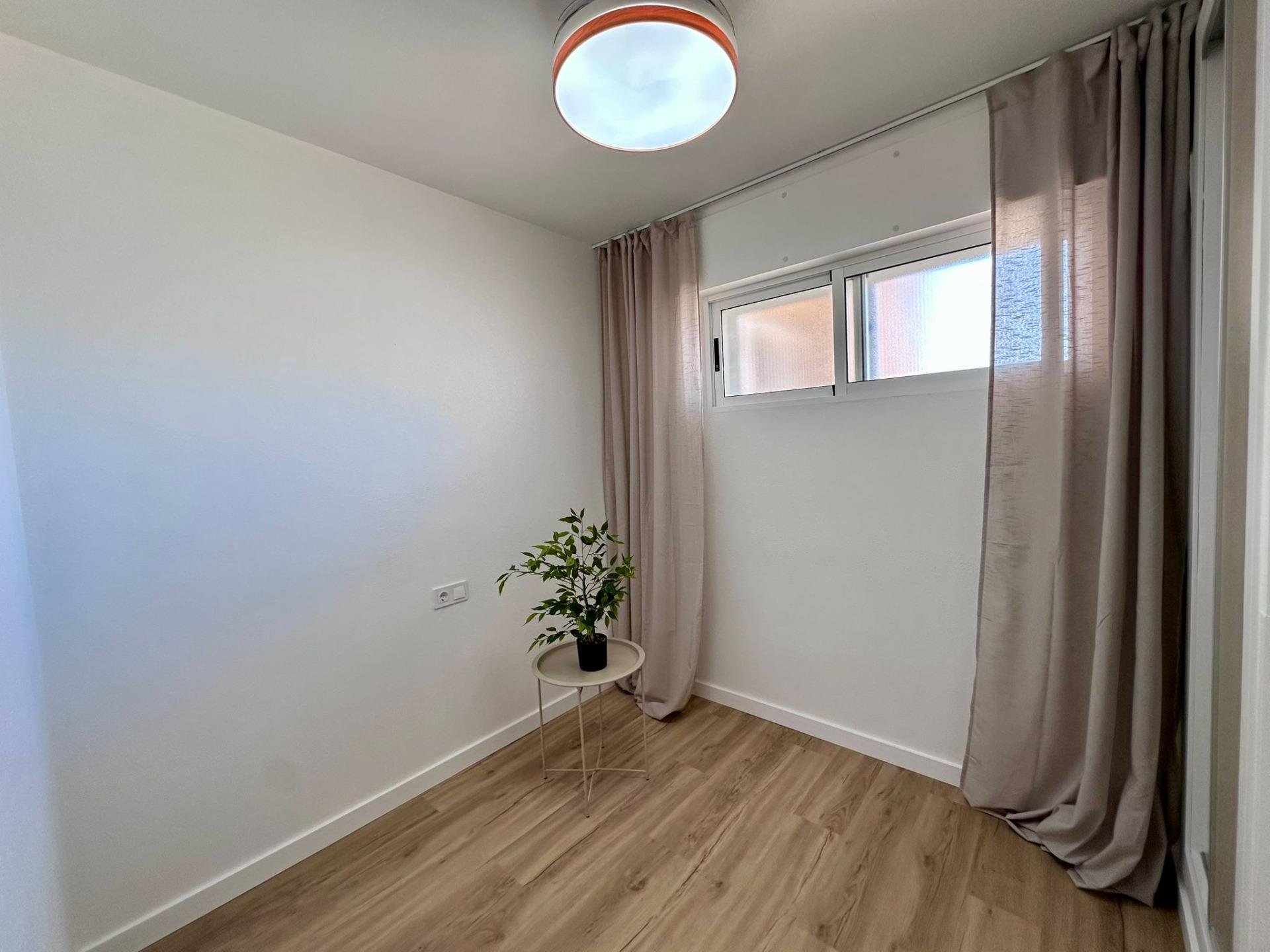 Apartment in Torrevieja, Alicante, Spain 2 bedrooms, 55 sq.m. No. 179291