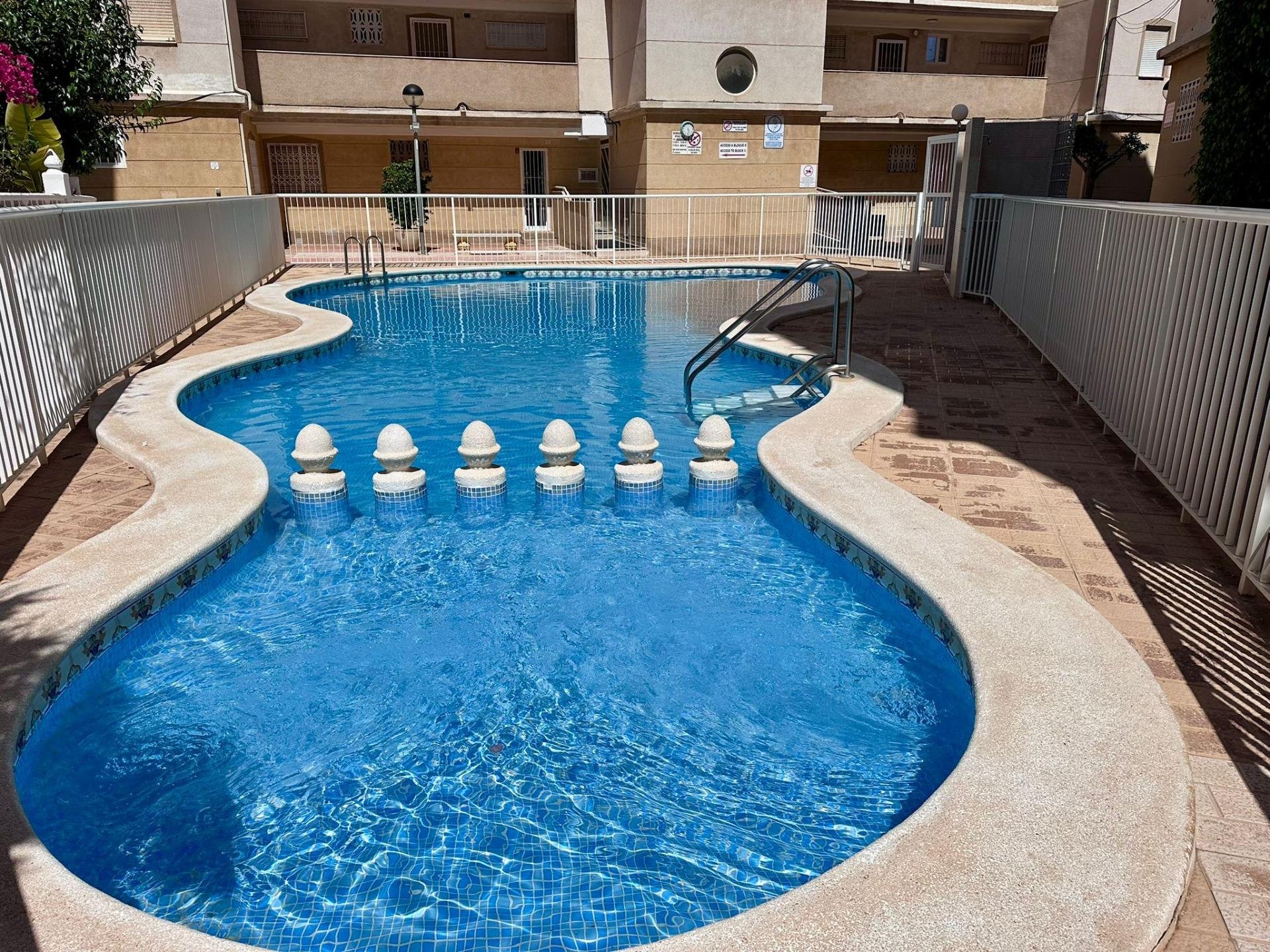 Apartment in Torrevieja, Alicante, Spain 2 bedrooms, 55 sq.m. No. 179291