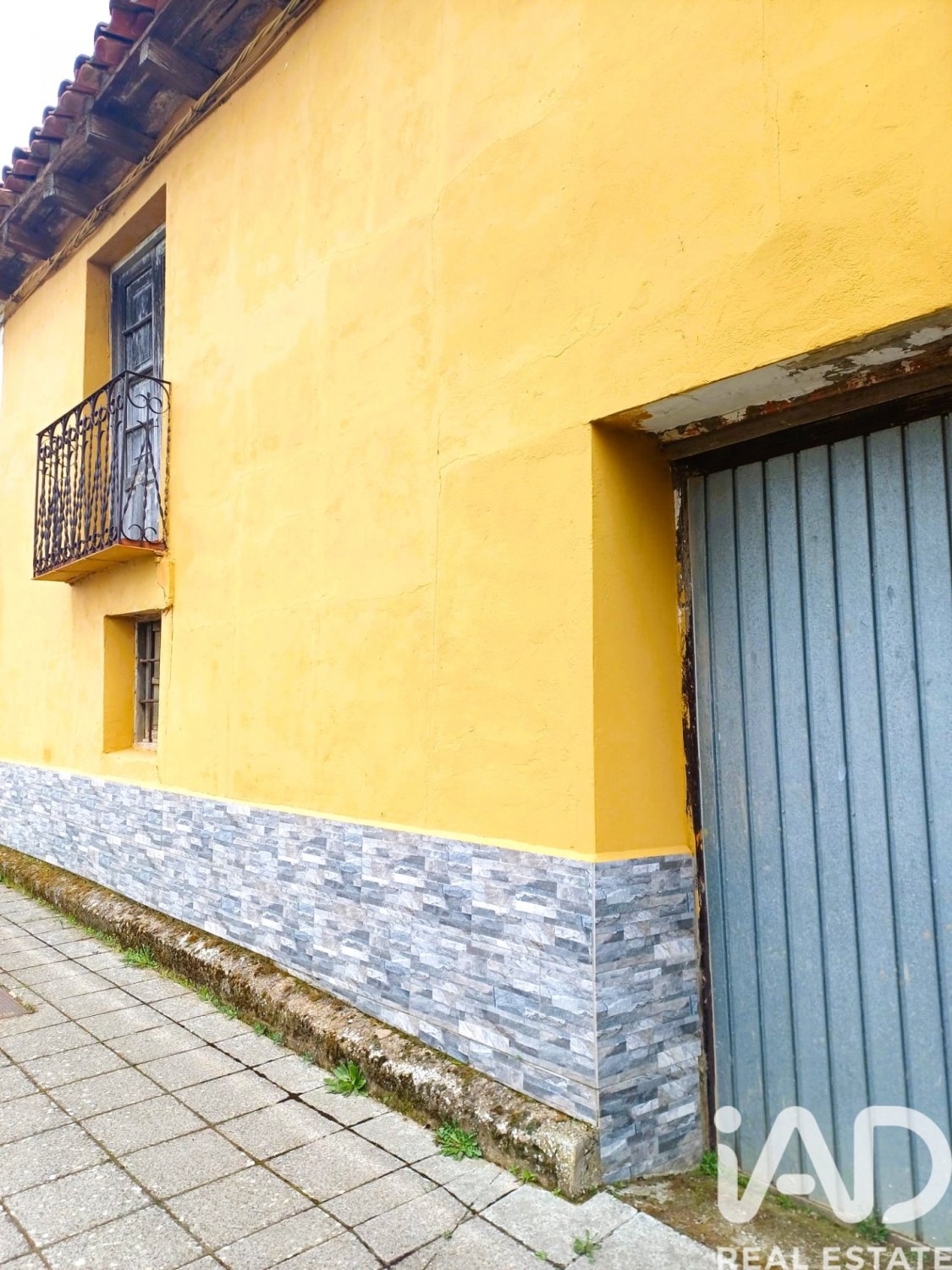Villa i Valverde de la Virgen, Leon, Spanien 3 sovrum, 175 kvm. Nr. 185040