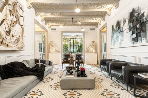 Apartamento en venta en Barcelona, España 4 dormitorios, 304 m2 No. 150838 - foto 2