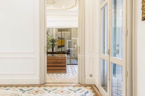 Apartamento en venta en Barcelona, España 4 dormitorios, 304 m2 No. 150838 - foto 18