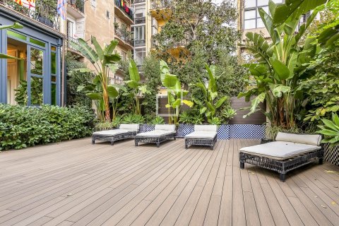 Apartamento en venta en Barcelona, España 4 dormitorios, 304 m2 No. 150838 - foto 8