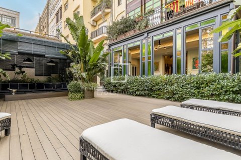 Apartamento en venta en Barcelona, España 4 dormitorios, 304 m2 No. 150838 - foto 10