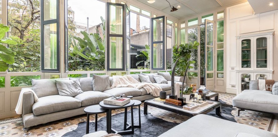 Apartamento en Barcelona, España 4 dormitorios, 304 m2 No. 150838