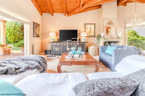 Villa for sale in Sitges, Barcelona, Spain 5 bedrooms, 399 sq.m. No. 150834 - photo 13