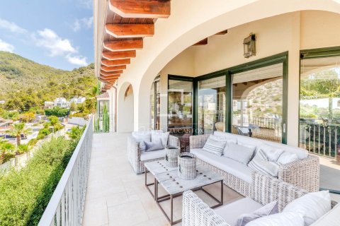 Villa for sale in Sitges, Barcelona, Spain 5 bedrooms, 399 sq.m. No. 150834 - photo 5