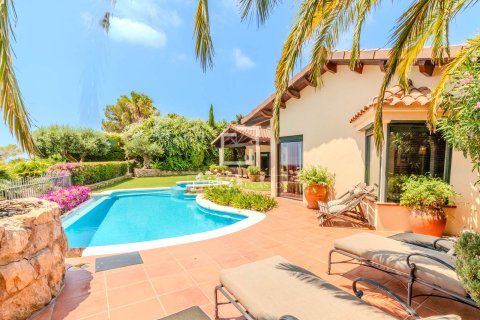 Villa for sale in Sitges, Barcelona, Spain 5 bedrooms, 399 sq.m. No. 150834 - photo 30