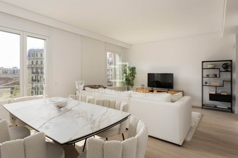 Dzīvoklis Barcelona, Spānijā 3 istabas, 133 m2 Nr. 150833