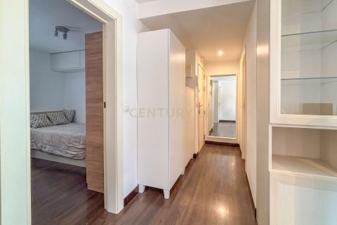 Wohnung zum Verkauf in Barcelona, Spanien 2 Schlafzimmer, 51 m2 Nr. 196843 - Foto 11