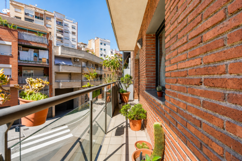Wohnung zum Verkauf in Barcelona, Spanien 2 Schlafzimmer, 85.27 m2 Nr. 196845 - Foto 3