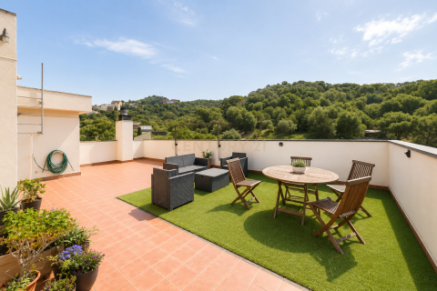 Wohnung zum Verkauf in Barcelona, Spanien 2 Schlafzimmer, 85.27 m2 Nr. 196845 - Foto 2