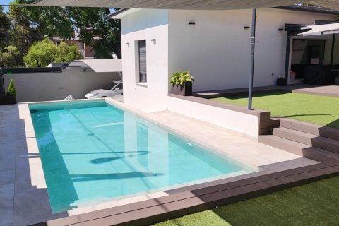 Villa in vendita Madrid, Spagna 4 camere da letto, 229 mq. N° 107355 - foto 2