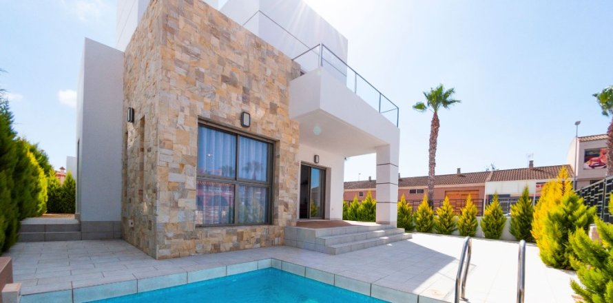 Villa in Alicante, Spanien 3 Schlafzimmer, 194 m2 Nr. 145640