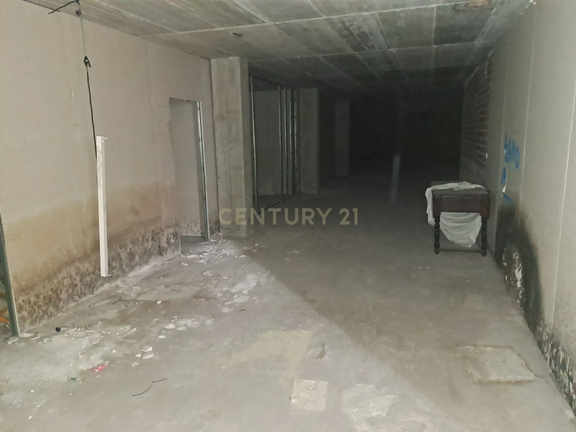 Butik i Esplugues de Llobregat, Barcelona, Spanien 98 kvm. Nr. 167194