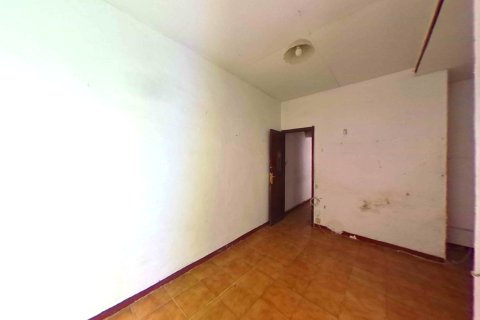 Apartment for sale in Barcelona, Spain 2 bedrooms, 74 sq.m. No. 167189 - photo 3