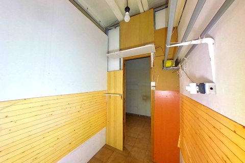 Apartment for sale in Barcelona, Spain 2 bedrooms, 74 sq.m. No. 167189 - photo 18