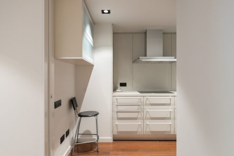 Apartment à vendre à Barcelona, Espagne, 2 chambres, No. 140972 - photo 9