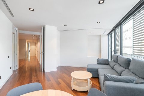 Apartment à vendre à Barcelona, Espagne, 2 chambres, No. 140972 - photo 6